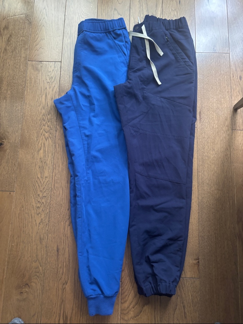 Figs Men’s Ankle Jogger Pants in Royal Blue and Navy